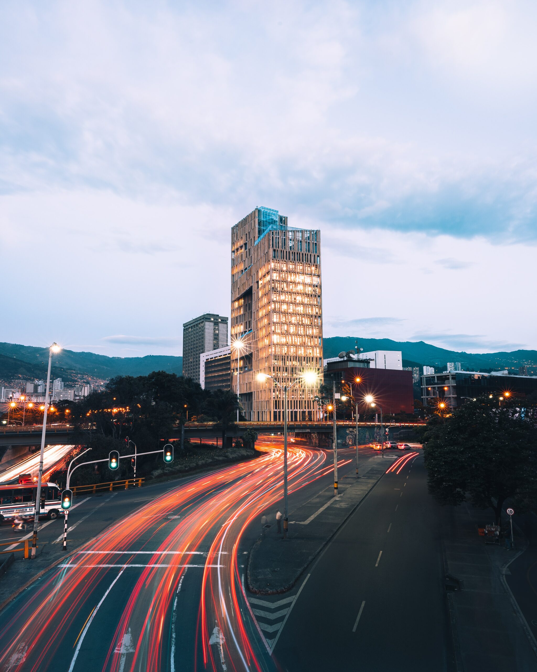 imagen de stock de la ciudad de Medellin en Colombia